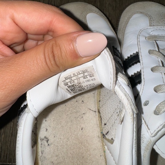 SAMABA GIRL SHOES 👟 - Picture 6 of 7
